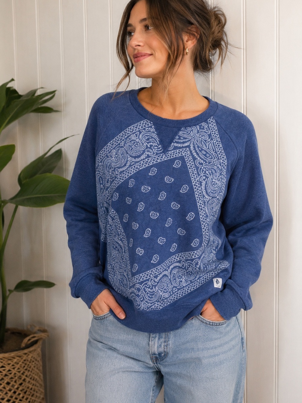Wanakome Bandana Print Crewneck Sweatshirt Blue Fleece Pullover Women’s M